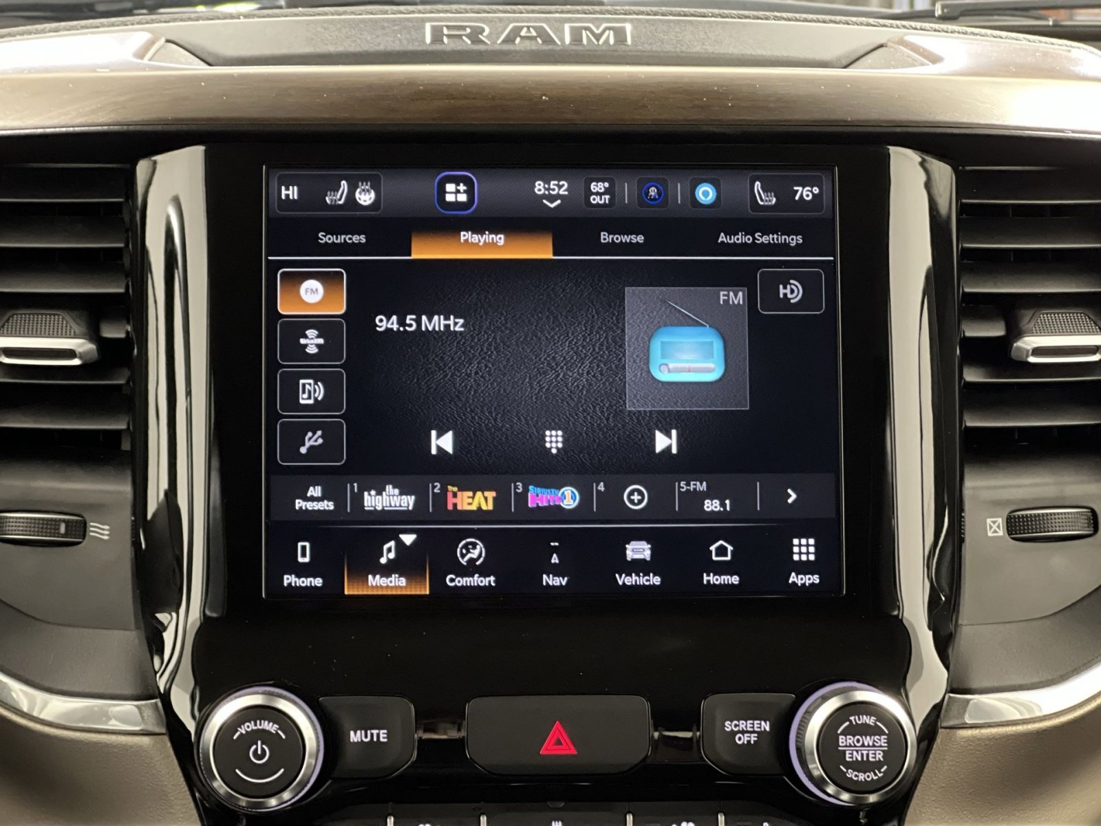 Used 2022 RAM 1500 Laramie image 18