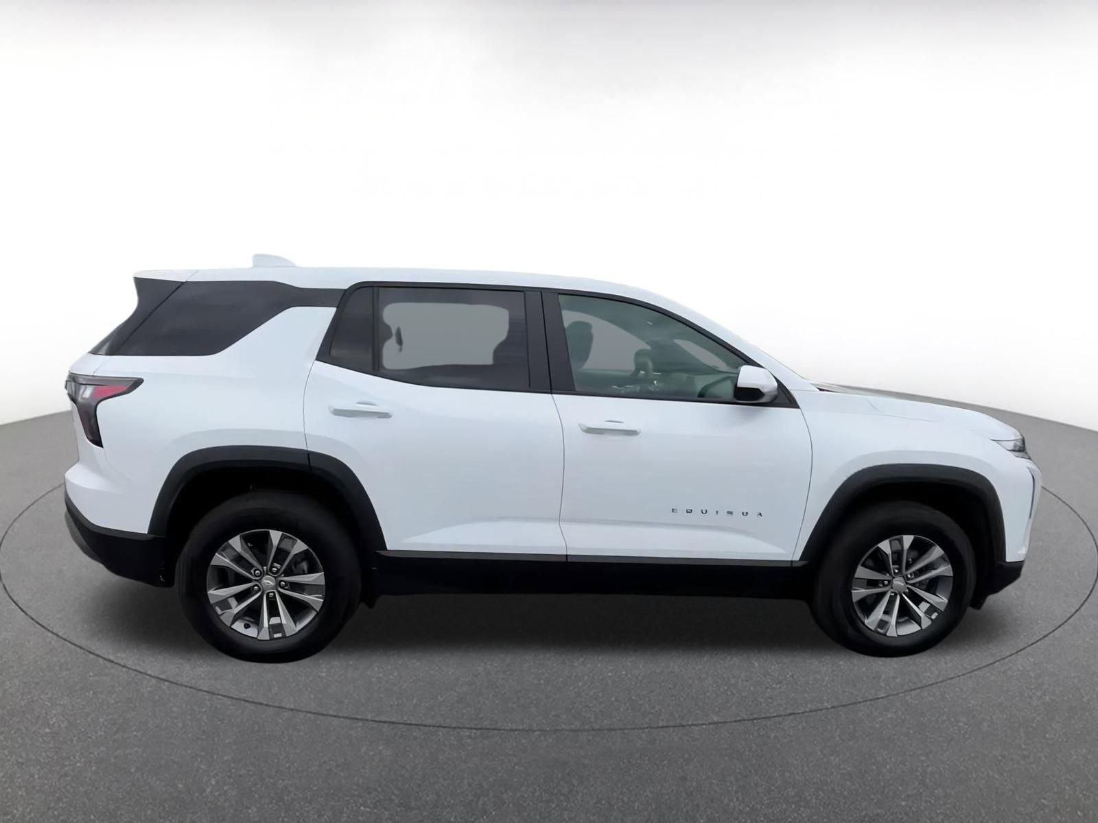 Used 2025 Chevrolet Equinox LT image 16