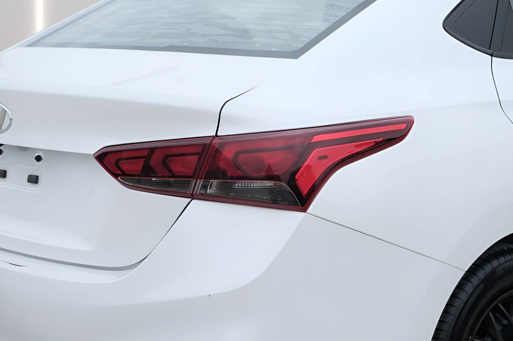 Used 2019 Hyundai Accent SE FWD image 27