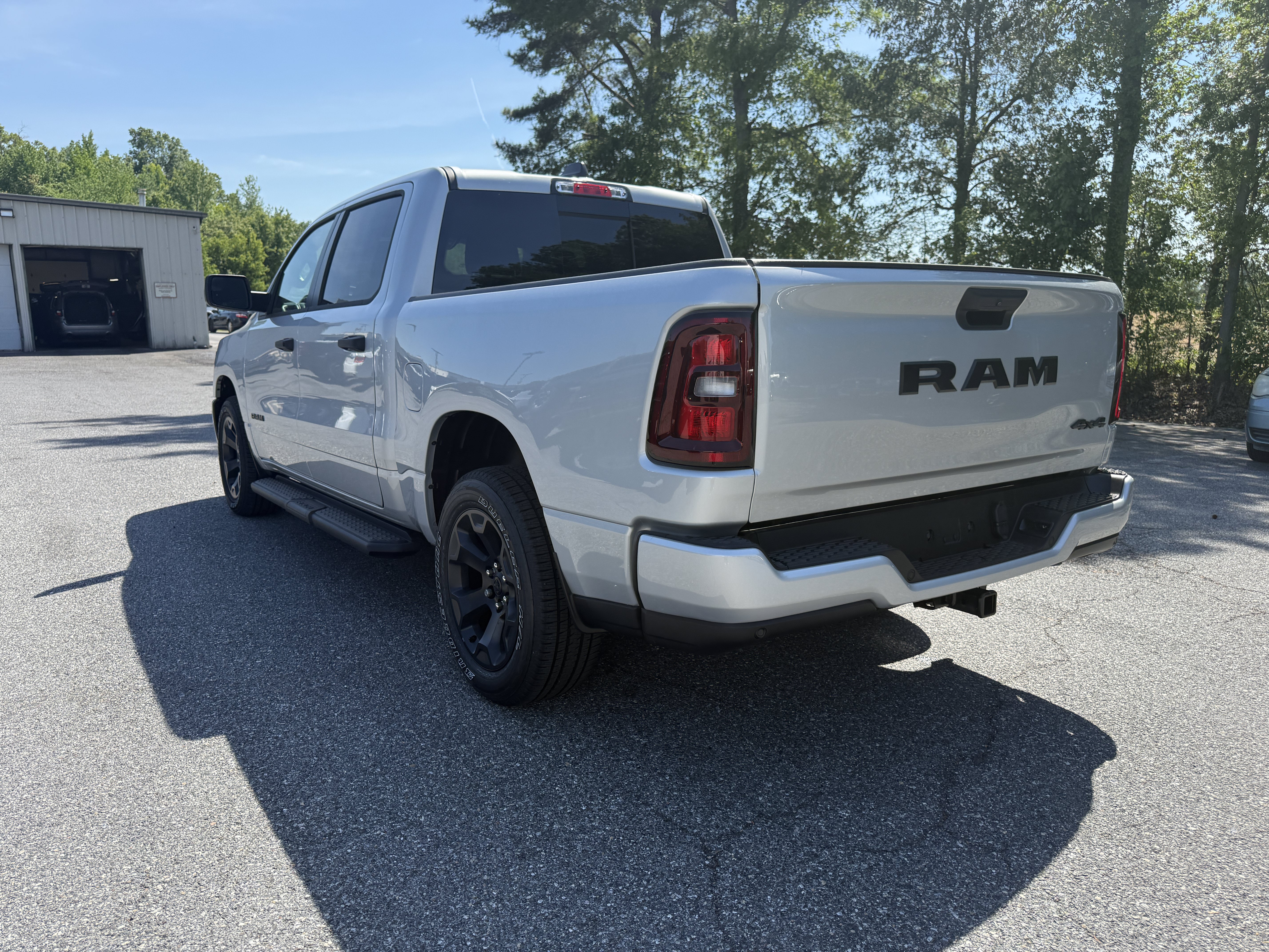 New 2026 RAM 1500 Express AWD/4WD image 5