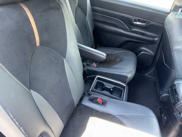 Used 2024 Toyota Grand Highlander AWD Hybrid image 16