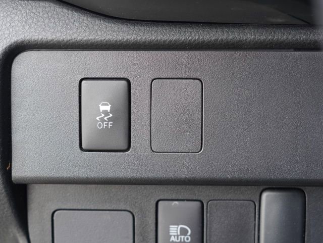 Used 2022 Toyota Tacoma SR image 13