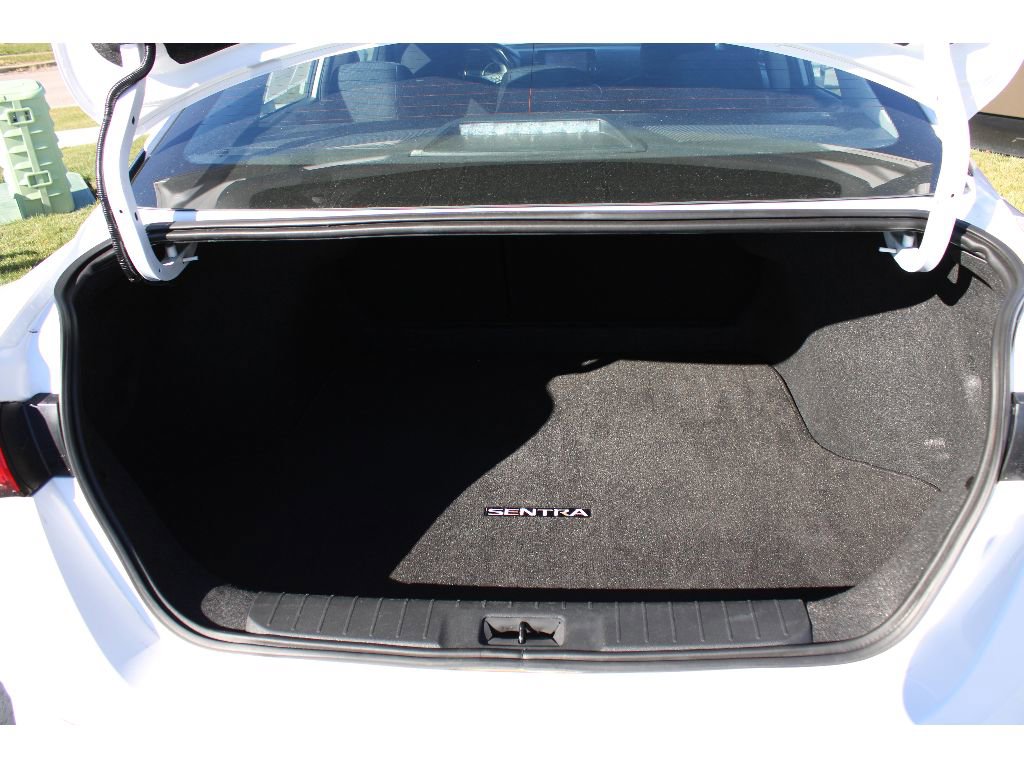 Used 2025 Nissan Sentra S image 9