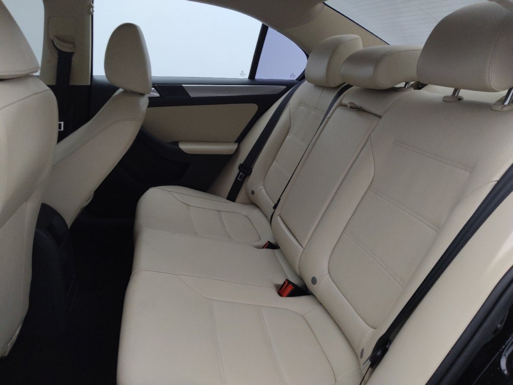 Used 2018 Volkswagen Jetta SE FWD image 18