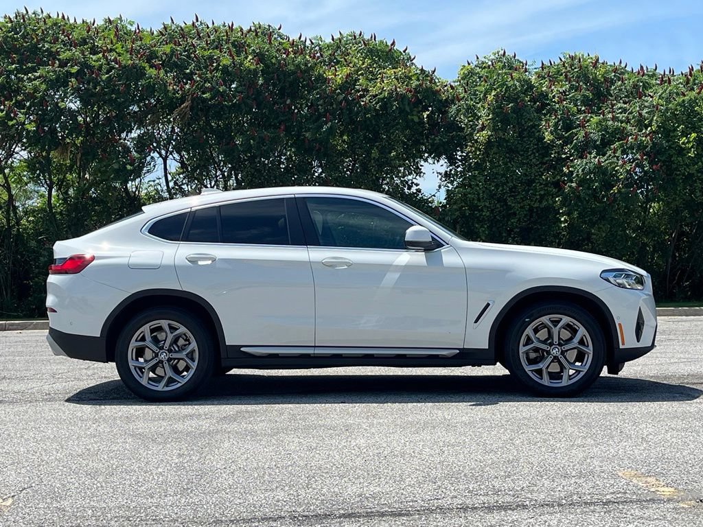 Used 2025 BMW X4 xDrive30i w/ Premium Package AWD/4WD image 16
