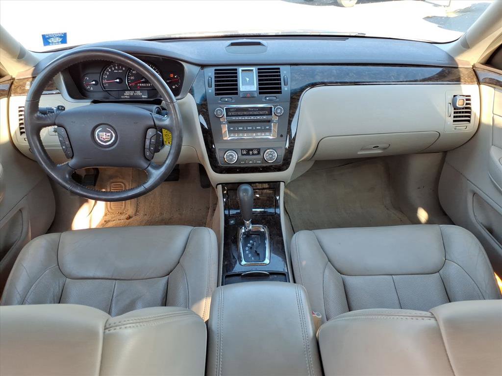 Used 2010 Cadillac DTS Luxury image 19