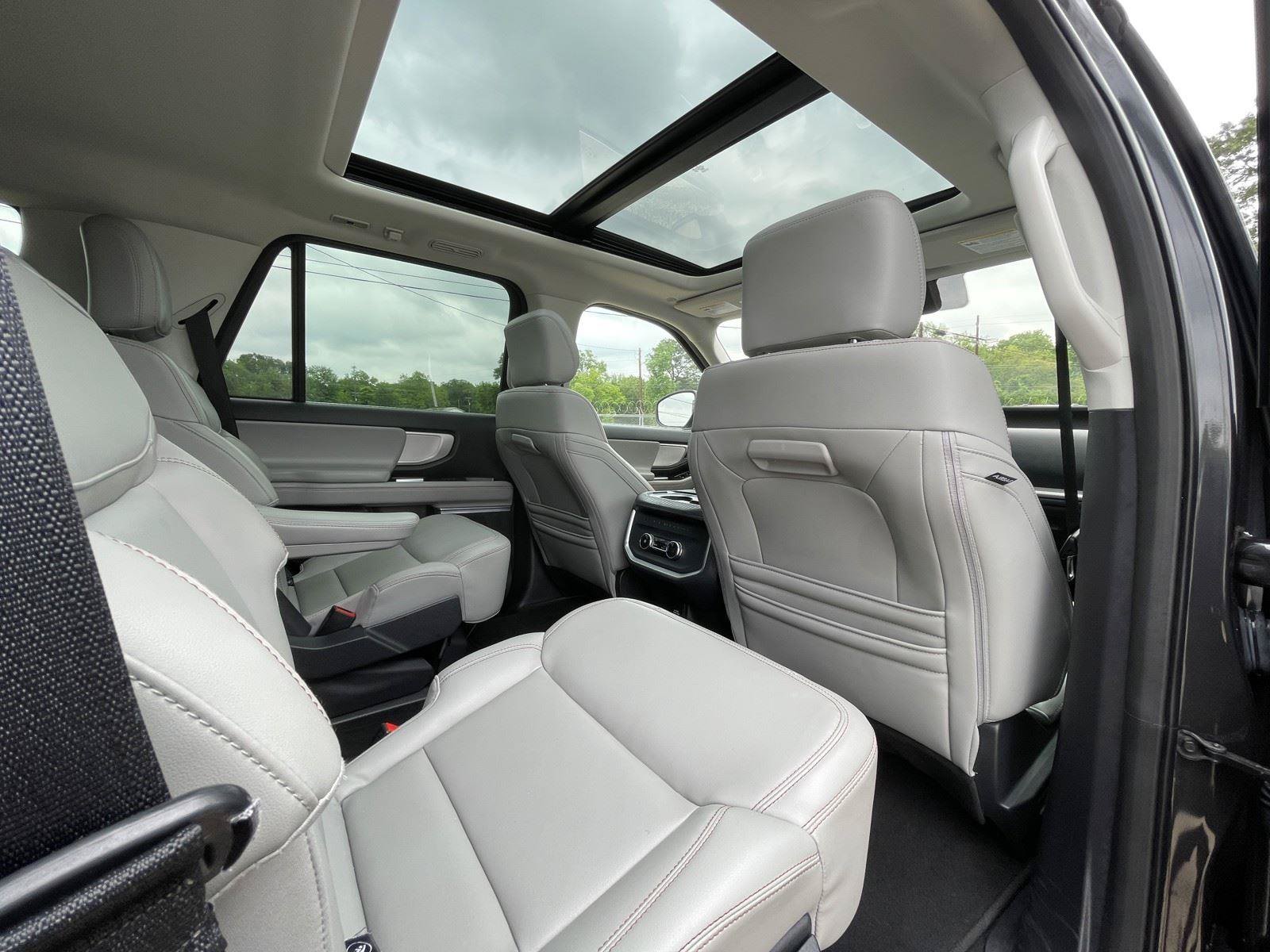 Used 2025 Ford Expedition Active AWD/4WD image 52