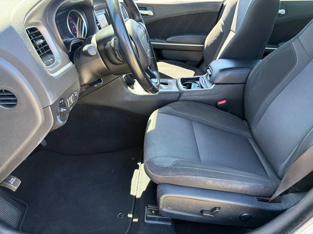 Used 2022 Dodge Charger SXT RWD image 19