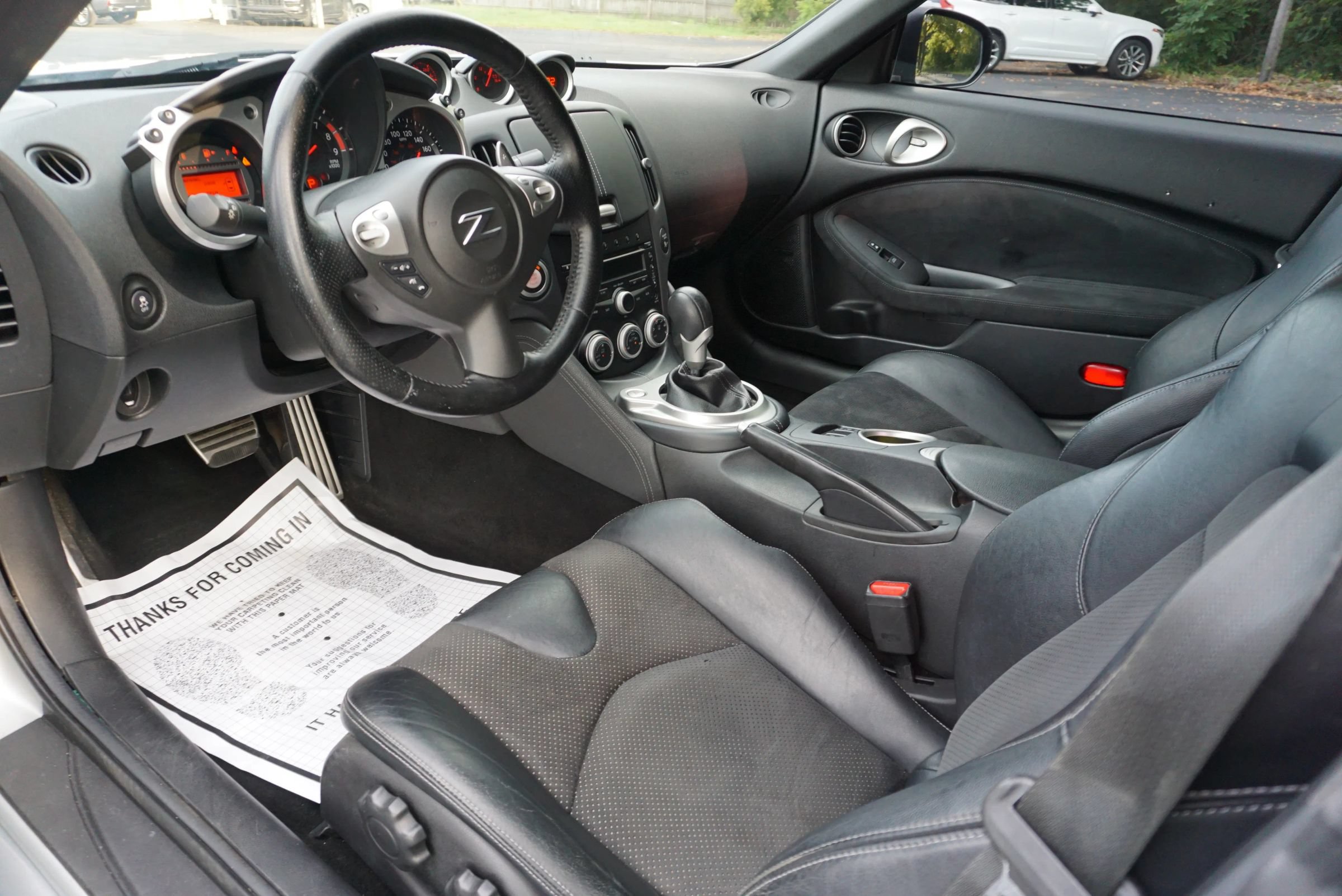 Used 2014 Nissan 370Z Touring RWD image 21