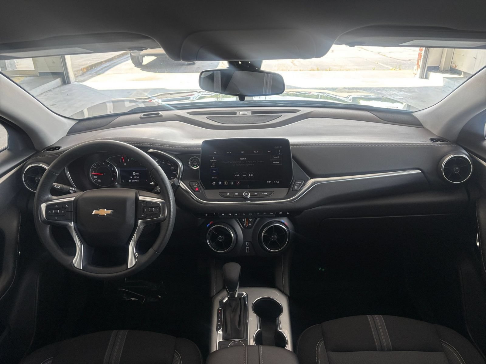 Used 2025 Chevrolet Blazer LT FWD image 33