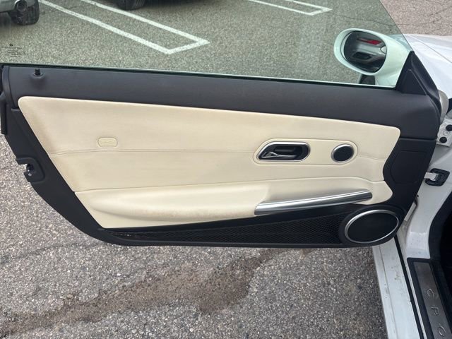 Used 2005 Chrysler Crossfire Limited image 15