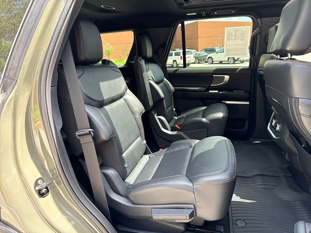 Used 2025 Ford Expedition Tremor AWD/4WD image 30