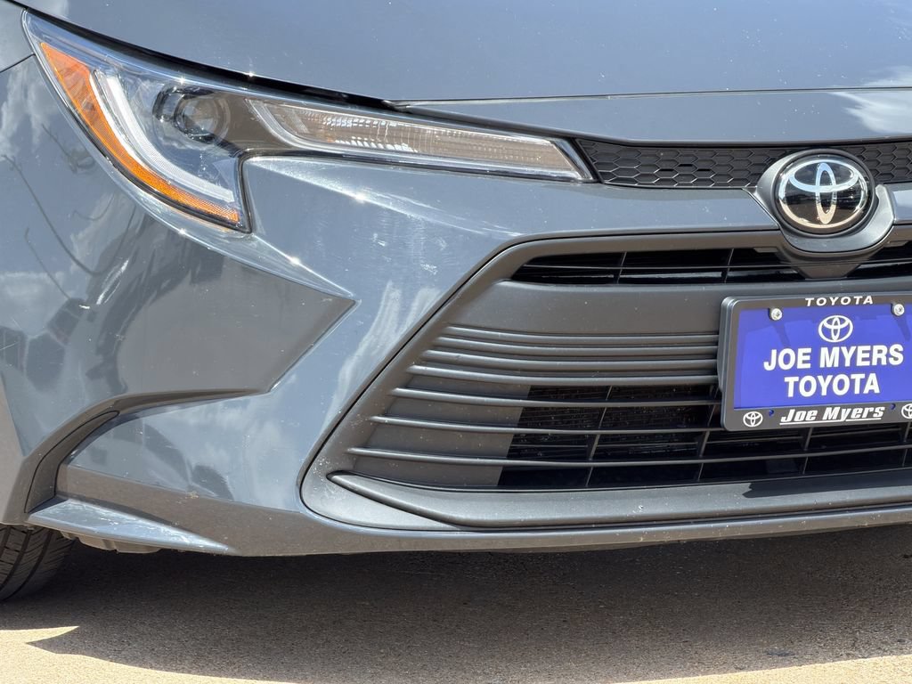 Used 2025 Toyota Corolla LE FWD image 7