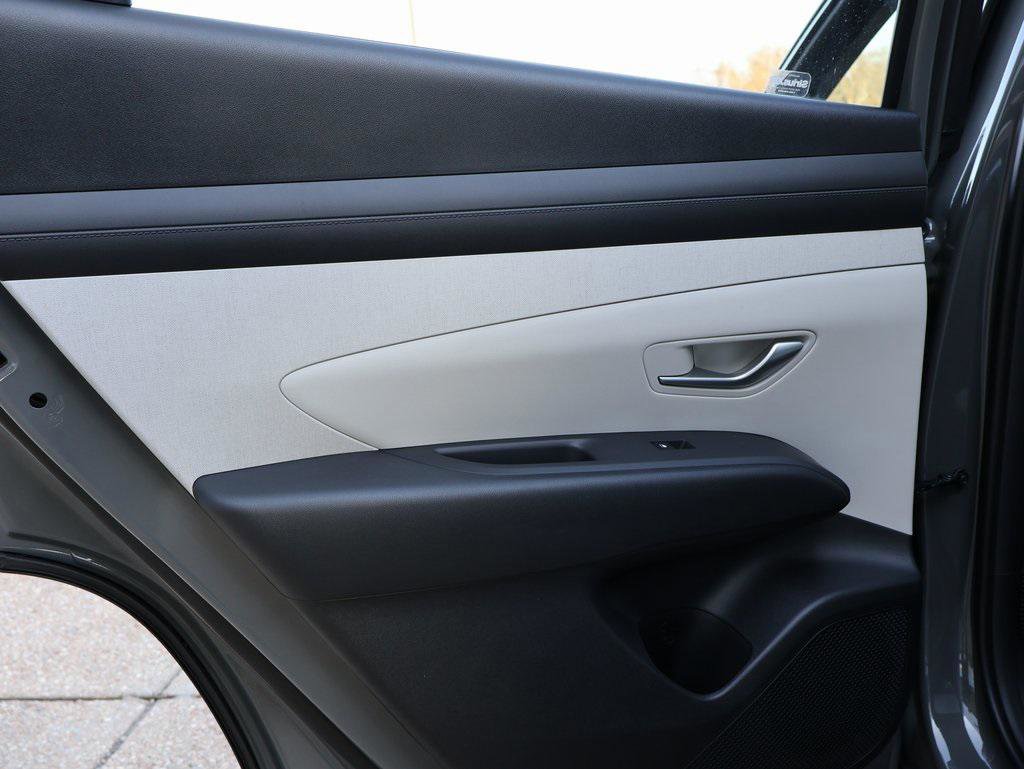 New 2026 Hyundai Tucson SEL image 18