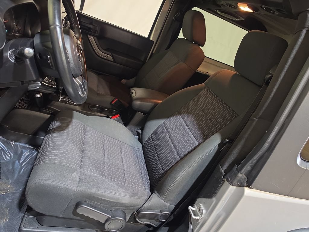 Used 2012 Jeep Wrangler Sport AWD/4WD image 13