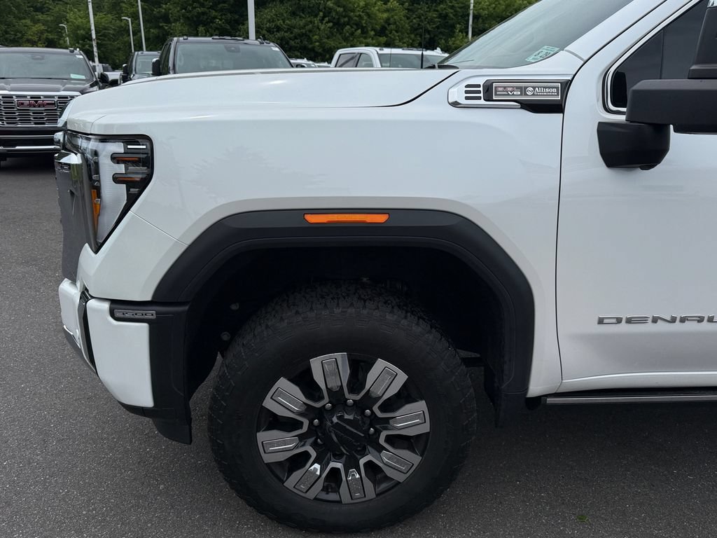 Used 2024 GMC Sierra 3500 Denali w/ Denali Reserve Package AWD/4WD image 10