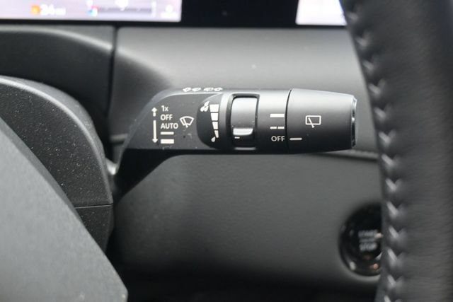 Used 2025 Nissan Armada SL RWD image 30
