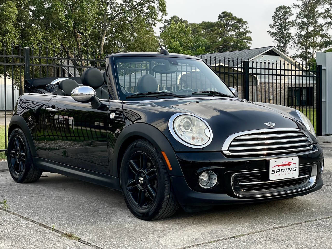 Used 2011 MINI Cooper Base 2dr Convertible image 3