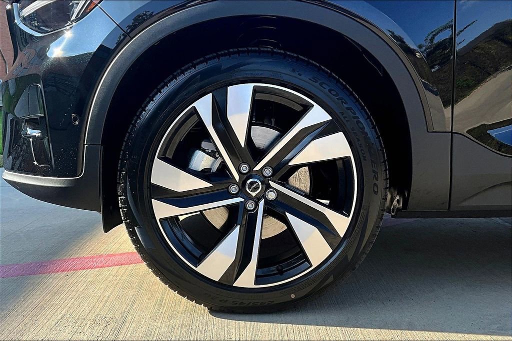 New 2026 Volvo XC40 B5 Ultra w/ Protection Package Premier AWD/4WD image 40