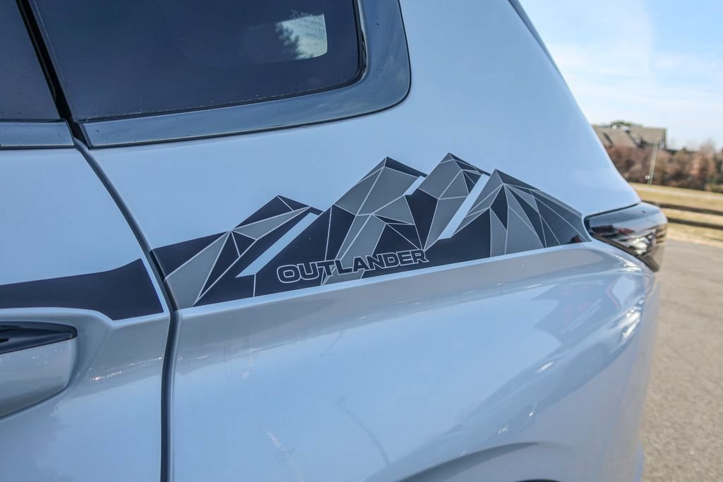 New 2026 Mitsubishi Outlander AWD image 10
