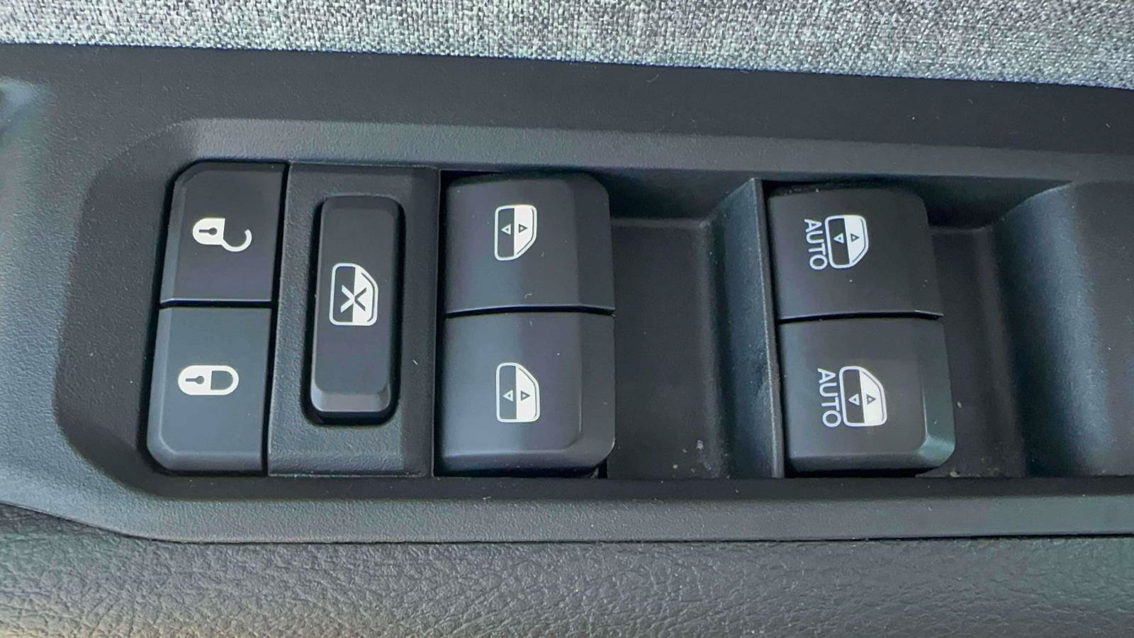 Used 2023 Jeep Compass Latitude AWD/4WD image 14
