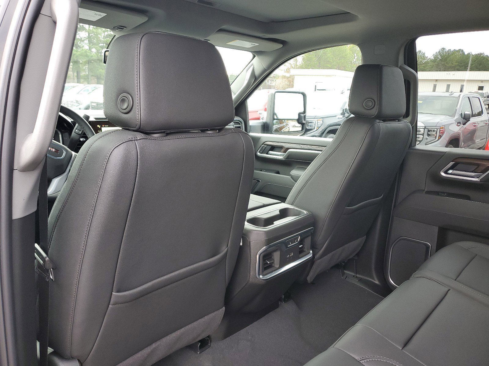 New 2025 GMC Sierra 2500 SLT w/ SLT Convenience Package image 13