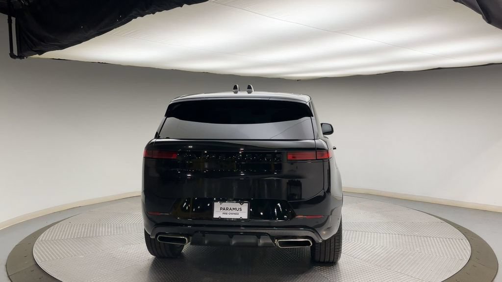 Used 2024 Land Rover Range Rover Sport Dynamic SE AWD/4WD image 3