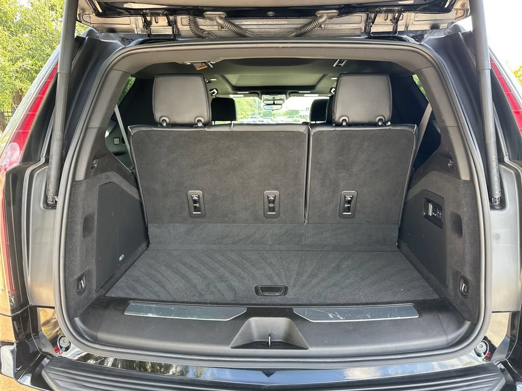 Used 2021 Cadillac Escalade Sport RWD image 40