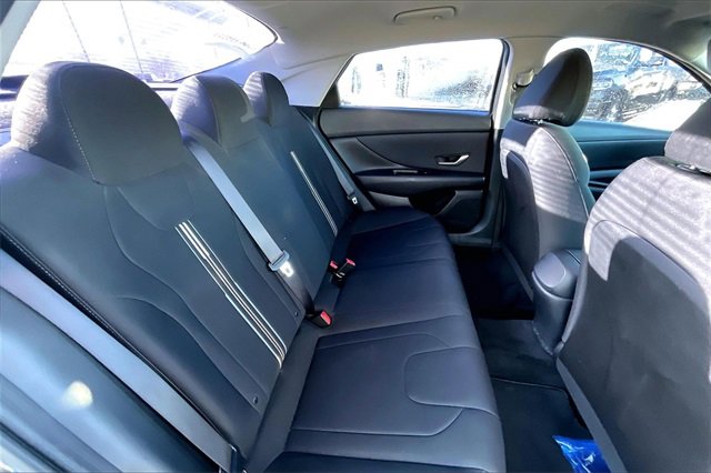 Used 2021 Hyundai Elantra SEL w/ Convenience Package image 27