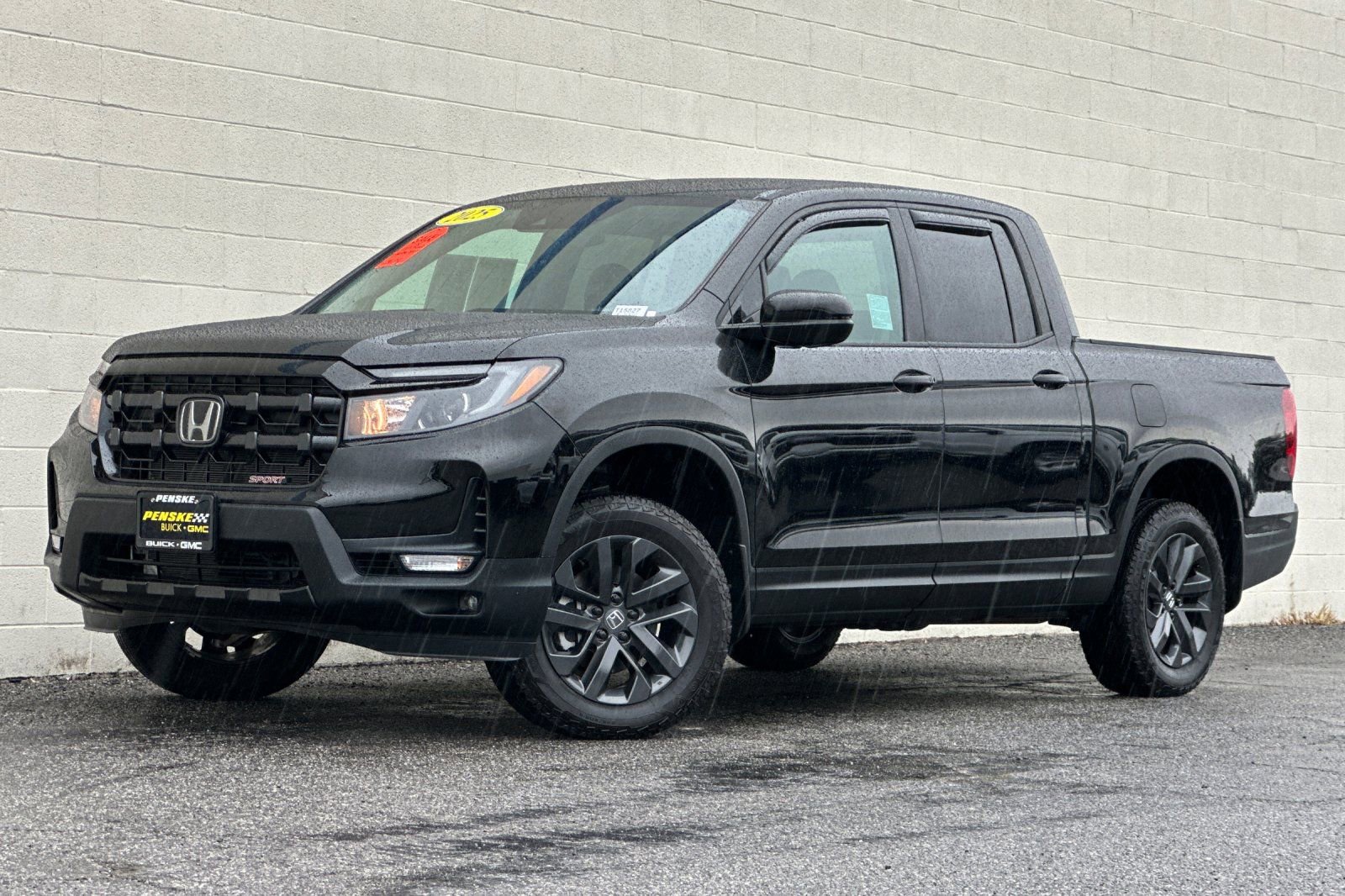 Used 2025 Honda Ridgeline Sport image 8