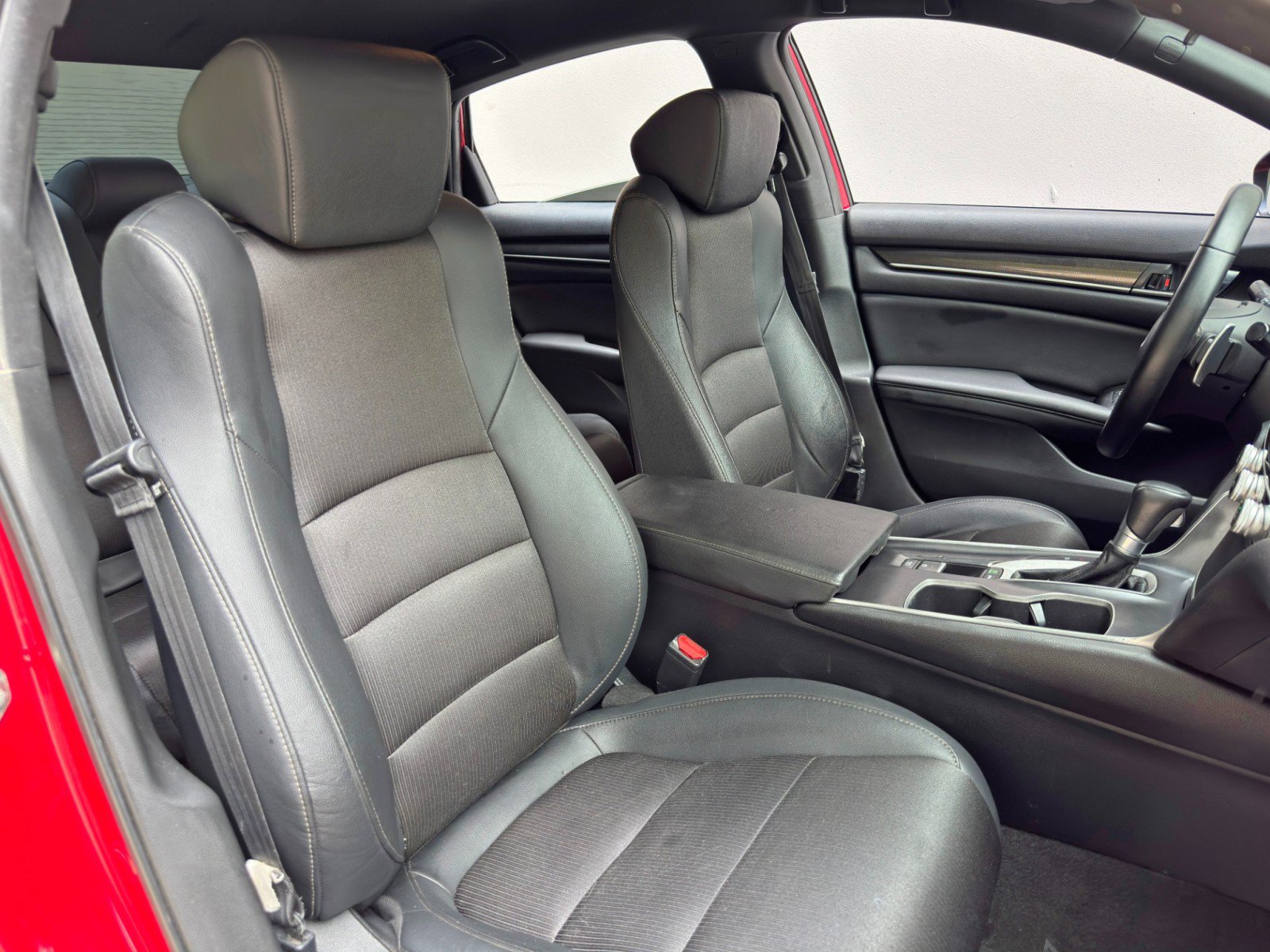 Used 2019 Honda Accord Sport image 32