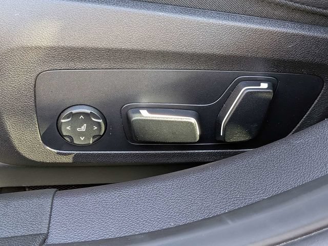 Used 2025 BMW 330i Sedan RWD image 18