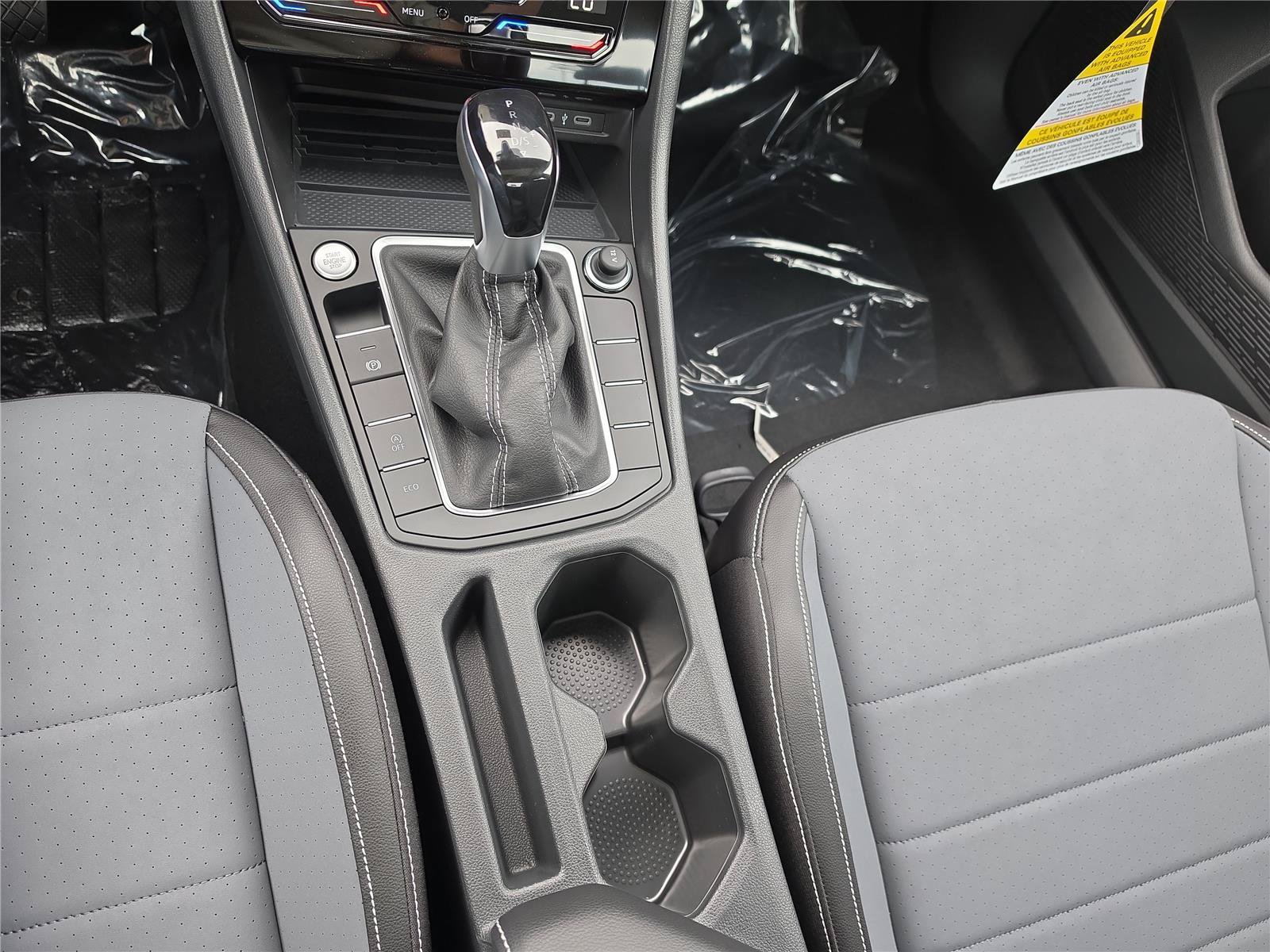 New 2026 Volkswagen Jetta SE FWD image 21