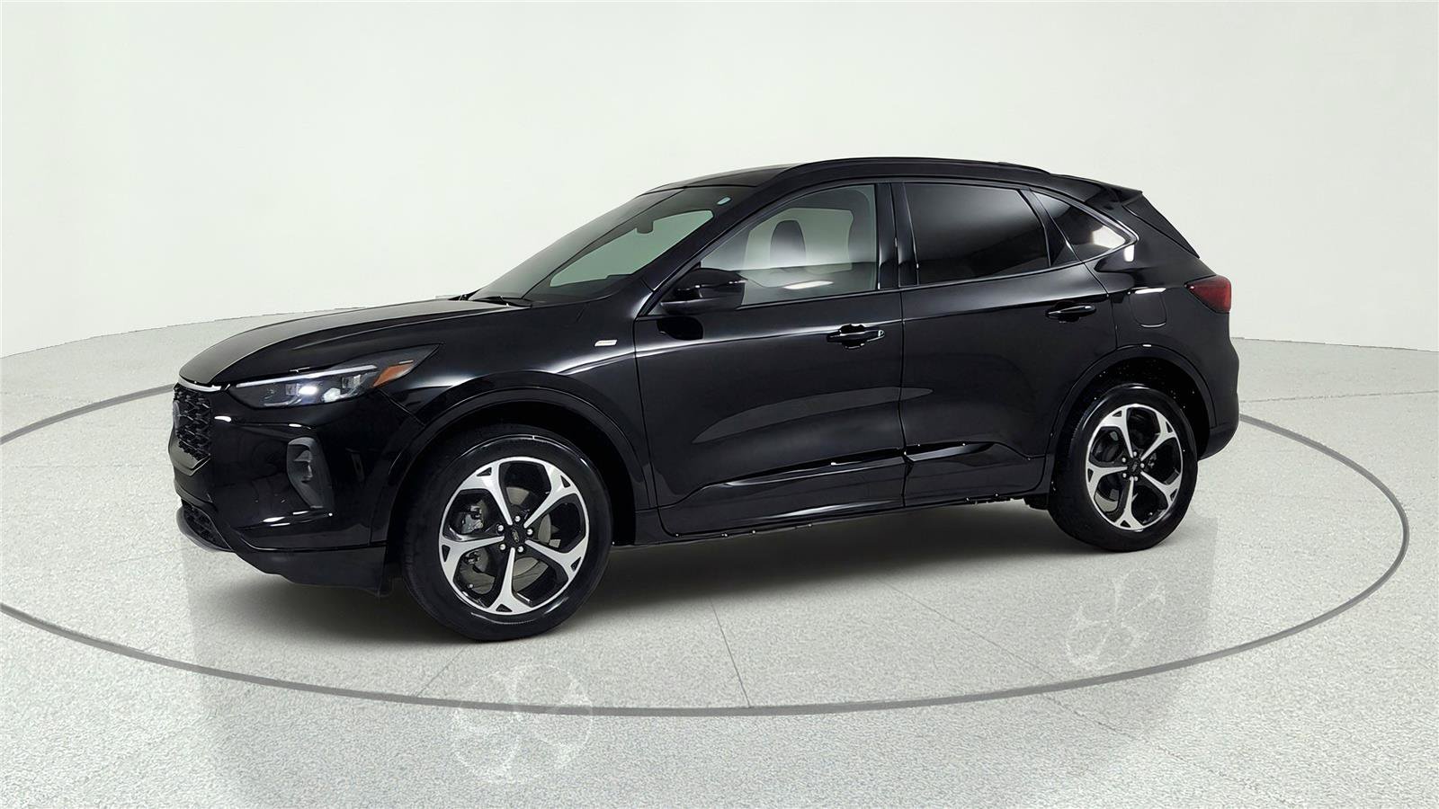 Used 2025 Ford Escape ST-Line Elite AWD/4WD image 3