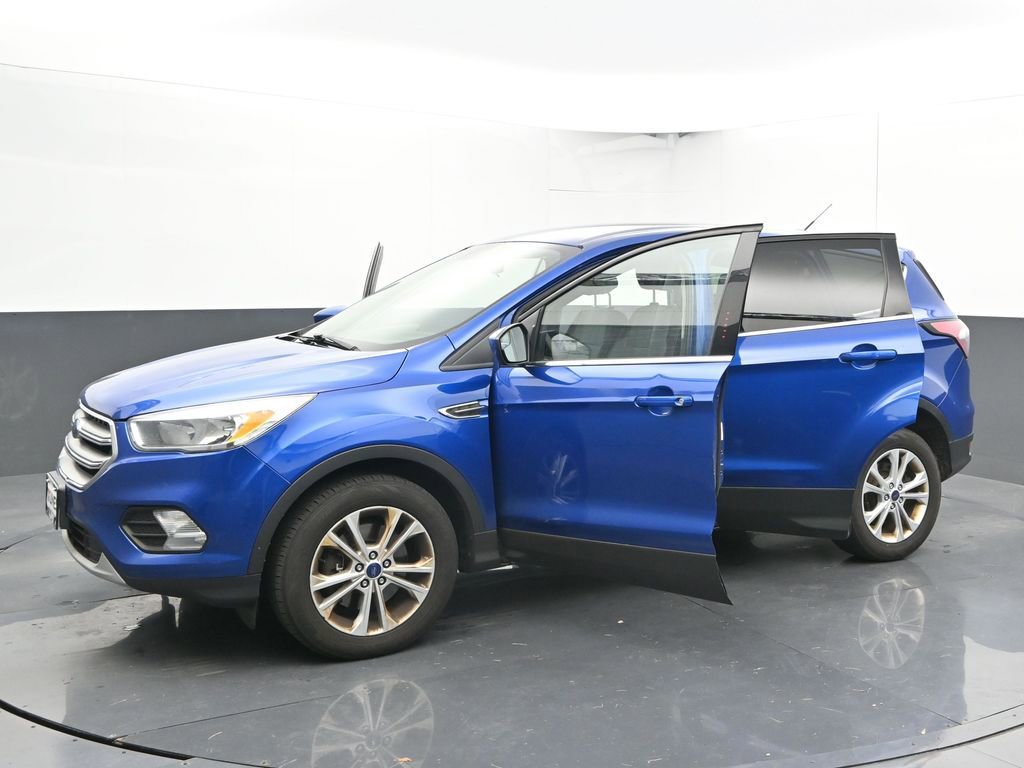Used 2017 Ford Escape SE image 45