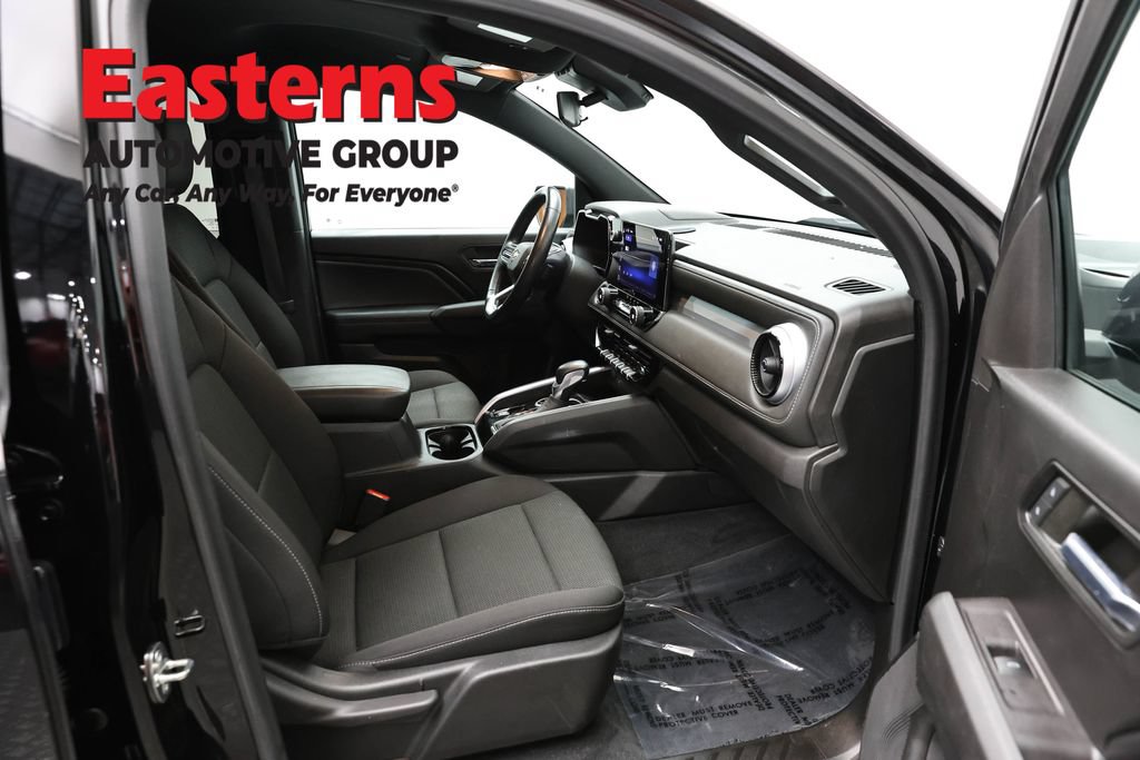 Used 2023 Chevrolet Colorado LT w/ LT Convenience Package AWD/4WD image 23