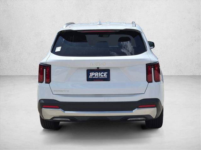 Used 2025 Kia Sorento S FWD image 7