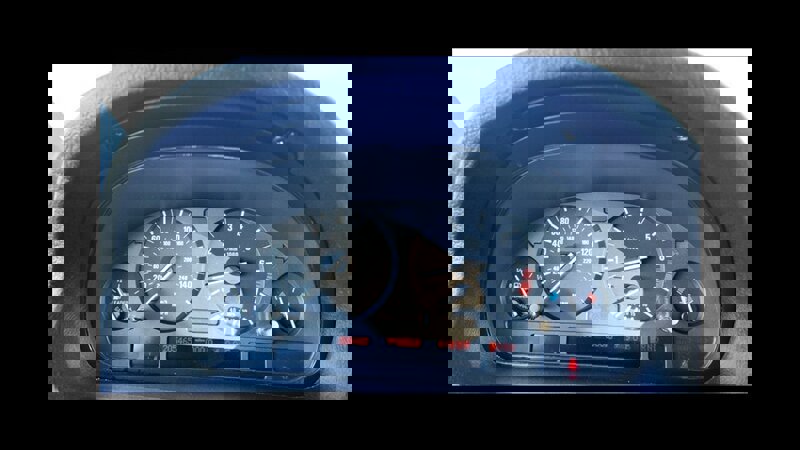 Used 2003 BMW X5 3.0i image 8