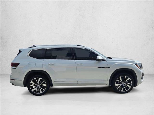 Used 2024 Volkswagen Atlas SEL Premium R-Line AWD/4WD image 4