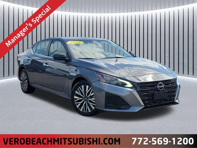 Used 2024 Nissan Altima 2.5 SV FWD image 1