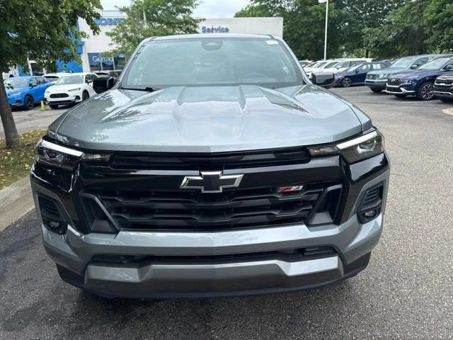 Used 2023 Chevrolet Colorado Z71 w/ Advanced Trailering Package AWD/4WD image 2