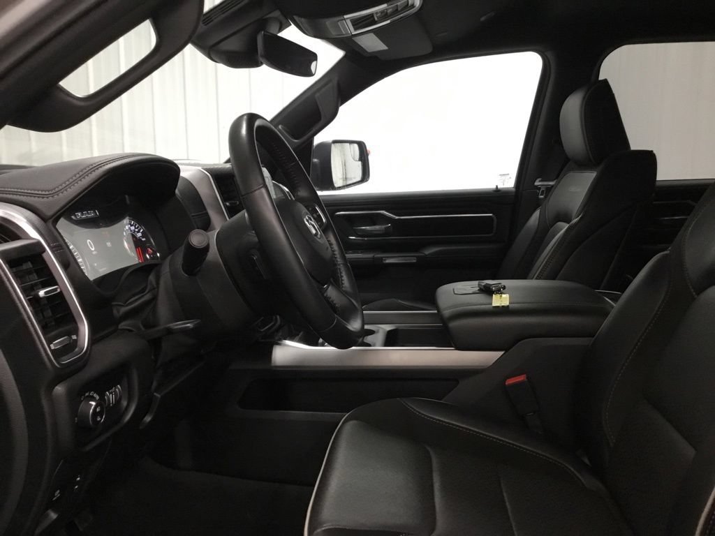 Used 2023 RAM 1500 Laramie AWD/4WD image 5