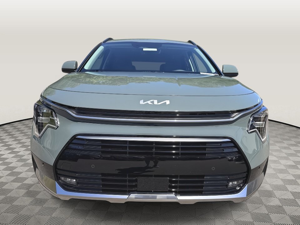 New 2026 Kia Niro SX Touring FWD image 2