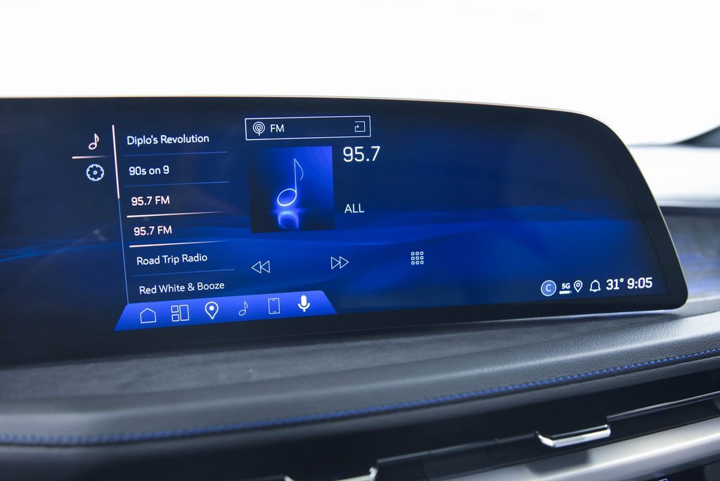 Used 2025 Cadillac XT4 Sport image 19