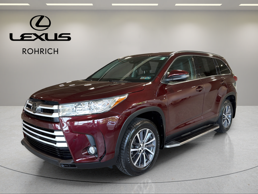Used 2019 Toyota Highlander XLE AWD/4WD image 1