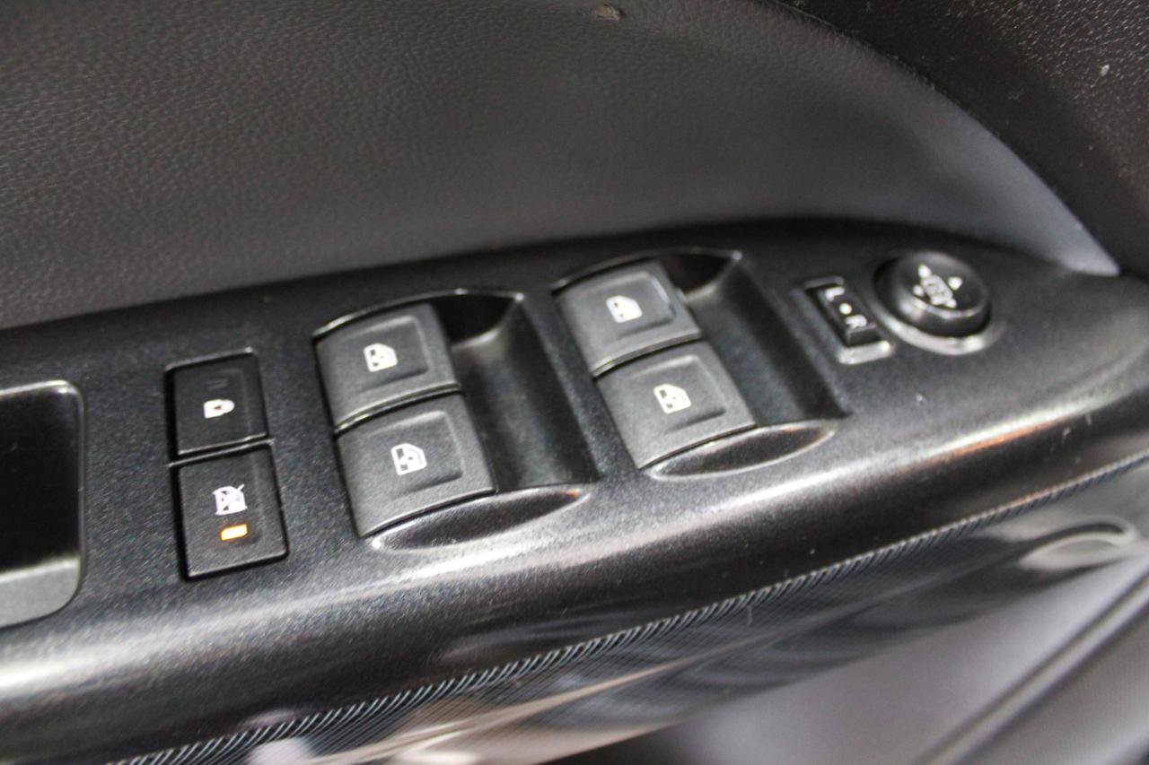 Used 2021 Chevrolet Colorado Z71 w/ Z71 Midnight Edition AWD/4WD image 15