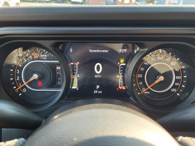 New 2025 Jeep Gladiator Rubicon w/ Convenience Group AWD/4WD image 24