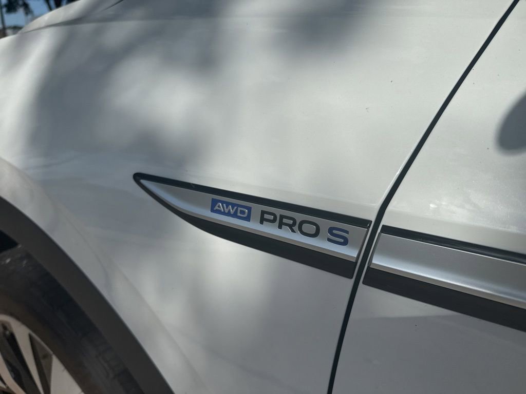 Used 2021 Volkswagen ID.4 Pro S image 11