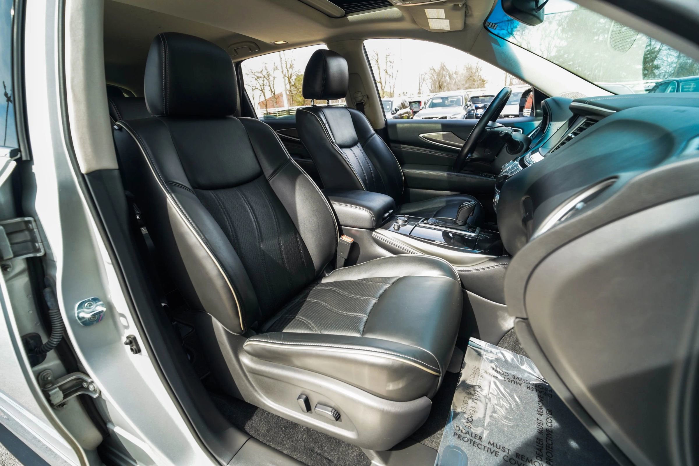 Used 2016 INFINITI QX60 AWD w/ Premium Plus Package image 28