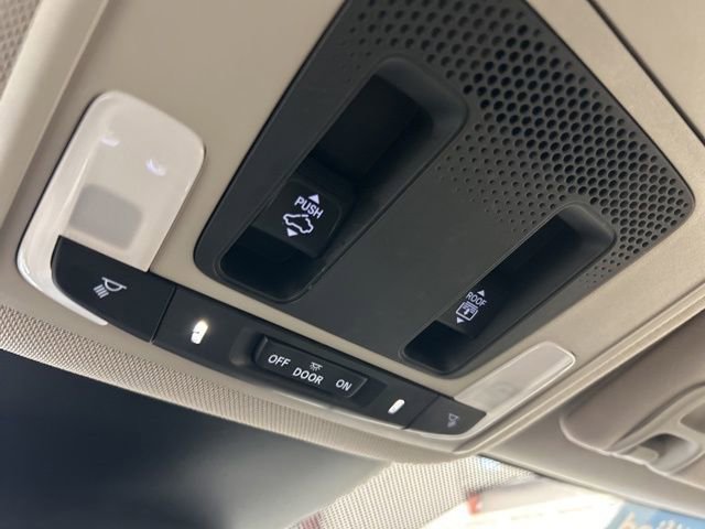 Certified 2023 Honda Pilot Touring image 28